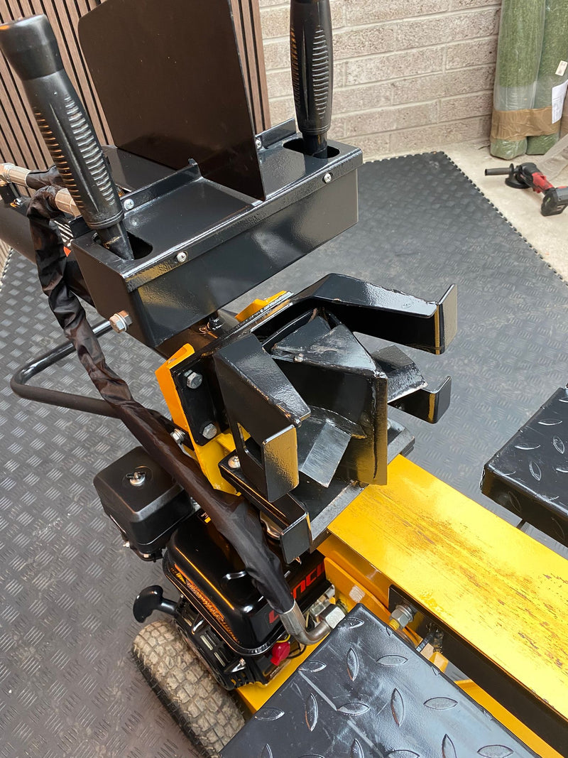 Load image into Gallery viewer, 15ton Value c-series log splitter -ex demo