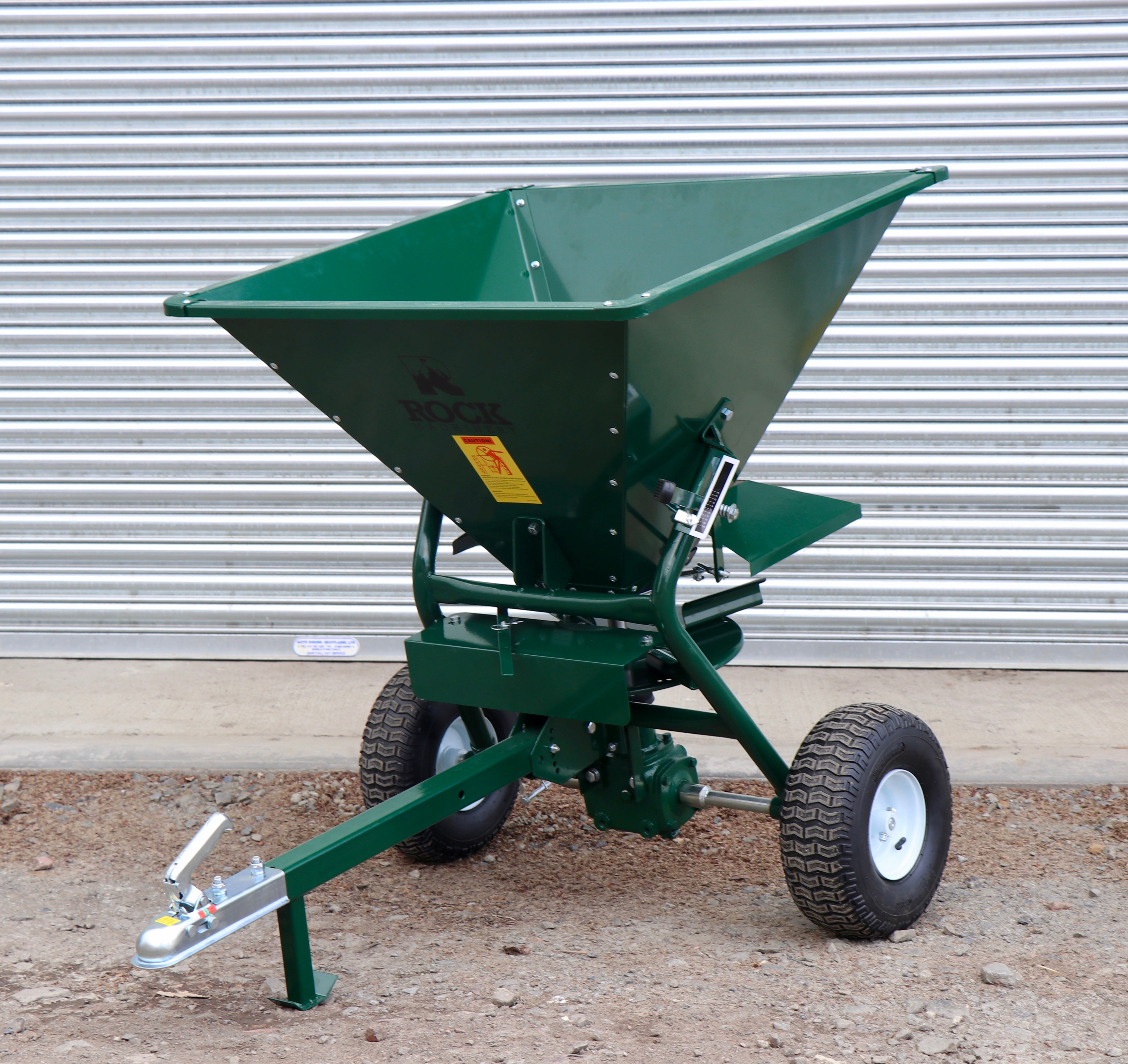 INTBUYING 12-Volt ATV Broadcast Spreader – 265lb Capacity For Fertilizer, Salt, Seed – Adjustable, Metal