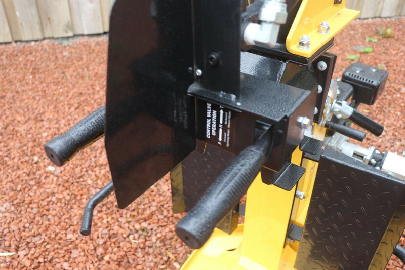 Load image into Gallery viewer, 15ton Value C-Series Log Splitter