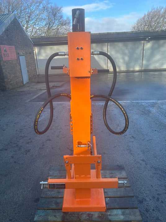 14ton Tractor Mounted Log Splitter- cosmetic marks