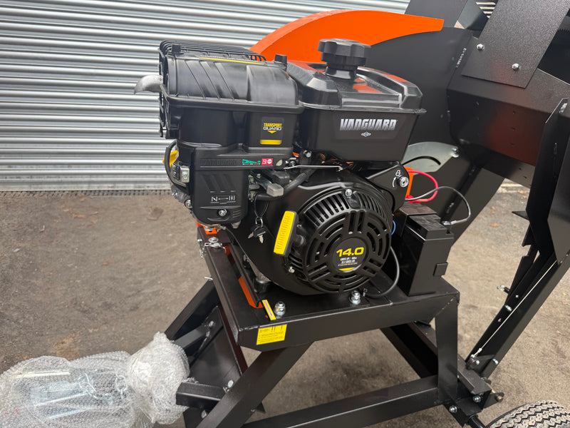 Load image into Gallery viewer, 700 Saw Bench - Cosmetic imperfection

