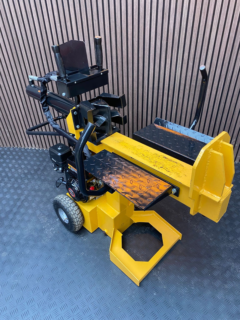 Load image into Gallery viewer, 15ton Value c-series log splitter -ex demo
