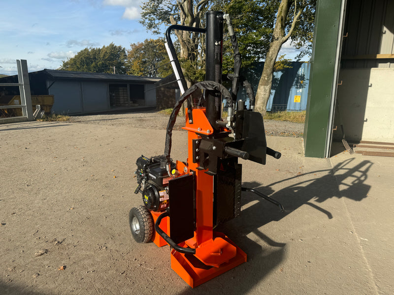 Load image into Gallery viewer, 15ton Venom Log Splitter - slight weld imperfection
