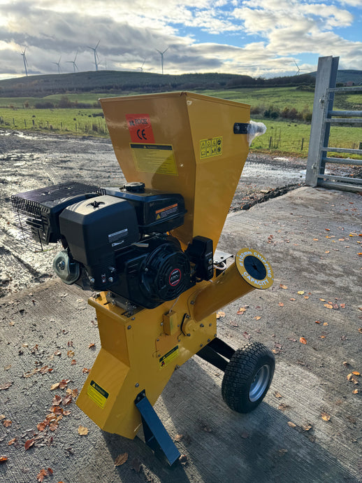 15HP Value Series Compact Chipper- Cosmetic marks