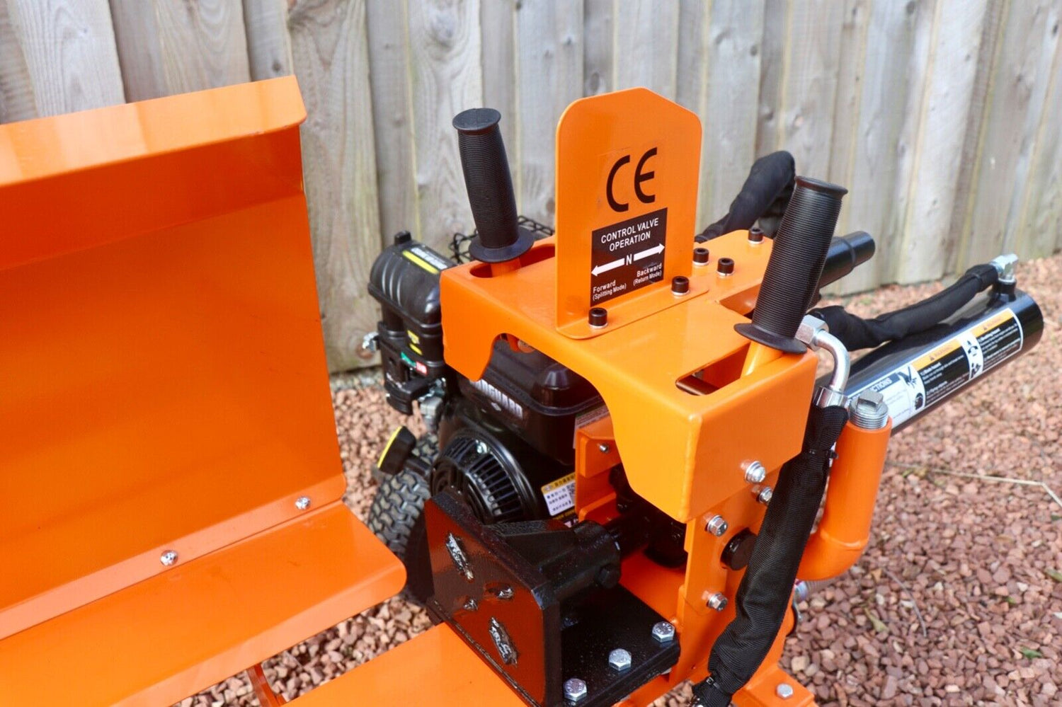 Top Range 12 Ton MK2 VENOM Log Splitter | Rock Machinery