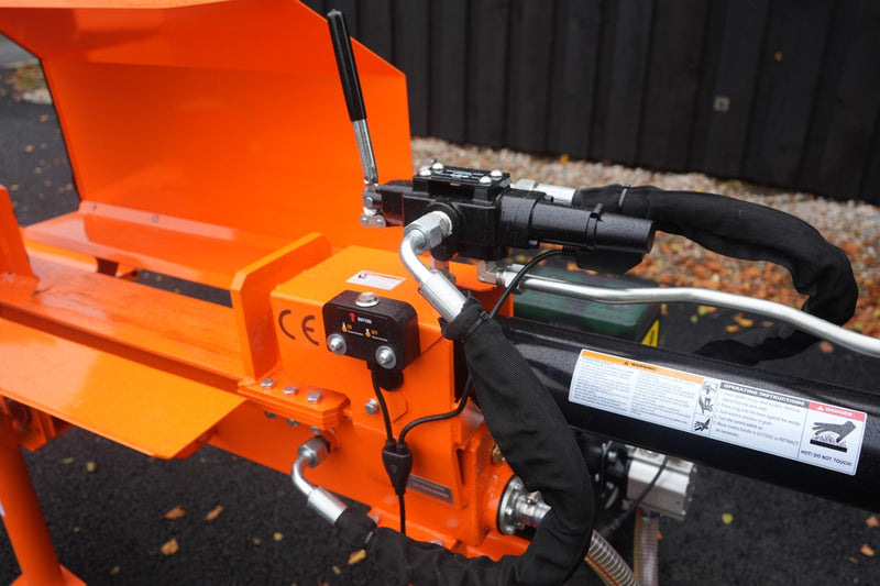 Load image into Gallery viewer, Venom Li20 - 20ton Lithium Ion log Splitter
