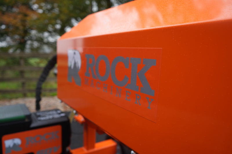 Load image into Gallery viewer, Venom Li20 - 20ton Lithium Ion log Splitter
